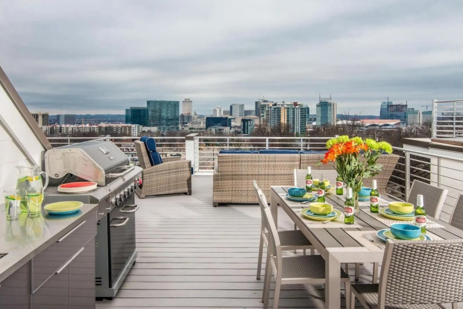 The New Nashview Rooftop-Skyline View - Sleeps 12 Νάσβιλ 0*,  Ηνωμένες Πολιτείες της Αμερικής